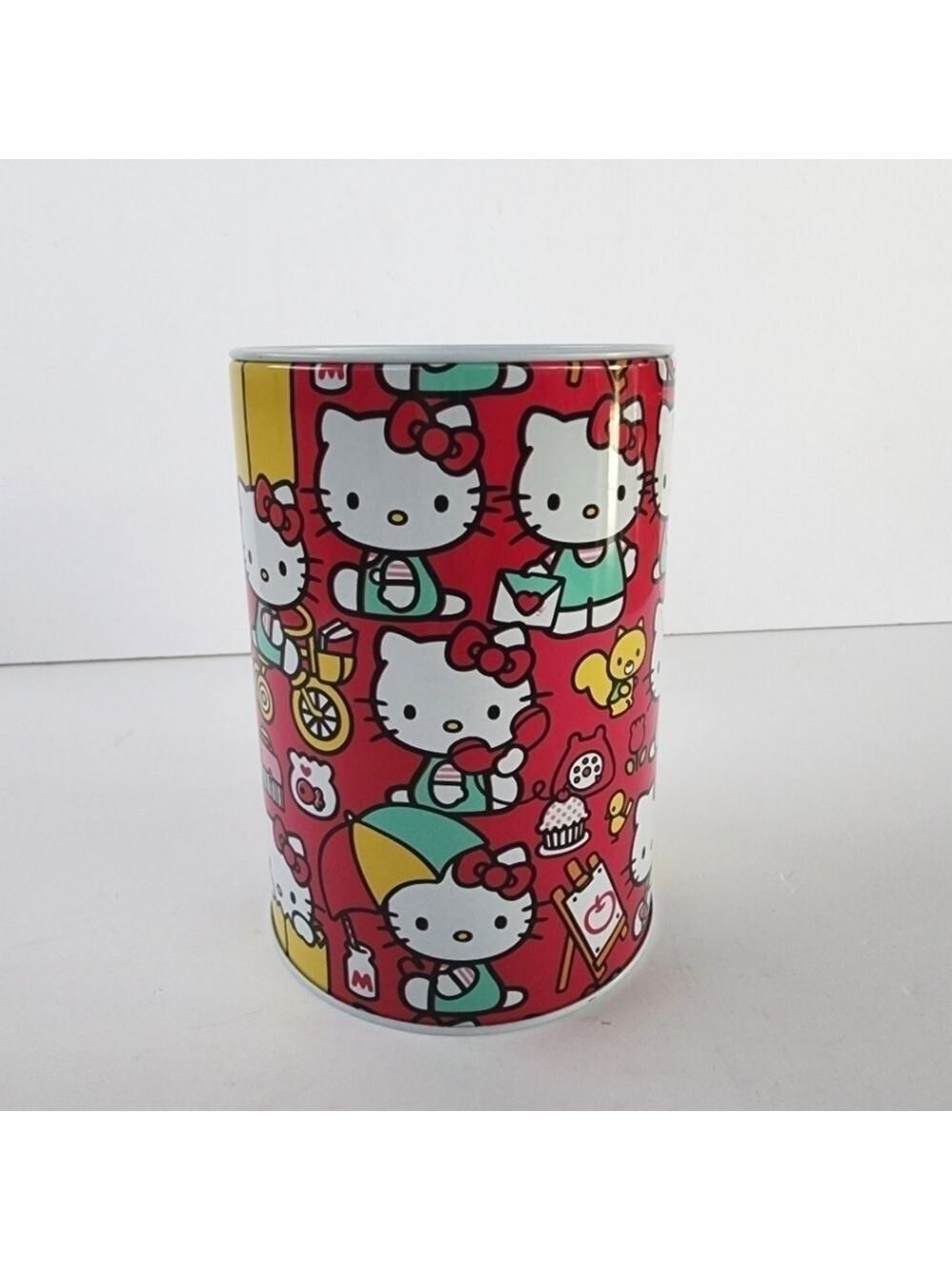 NEW Hello Kitty Sanrio Pink Tin Can Coin Bank